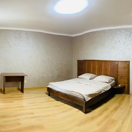 Appartement Ogienka 2B, Center Lutsʼk Extérieur photo